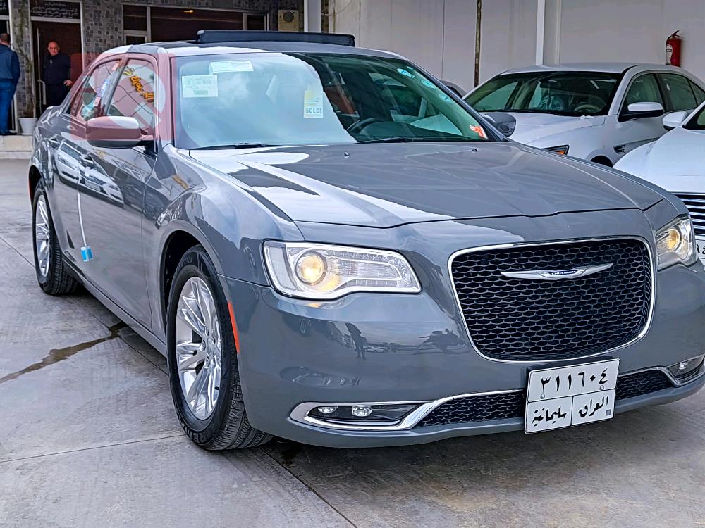 کرایسلەر 300